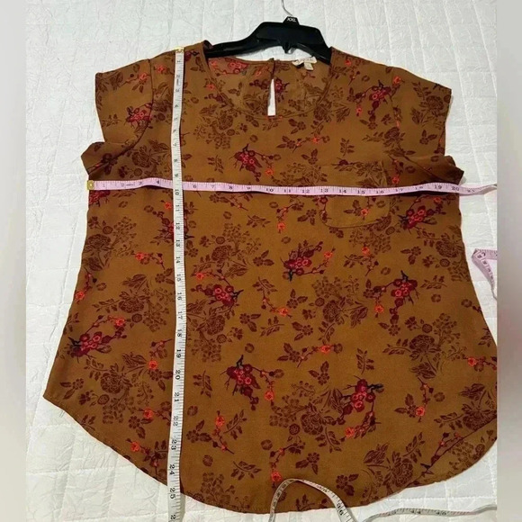 Lily White Brown Flower Top - Size Large - Picture 5 of 5